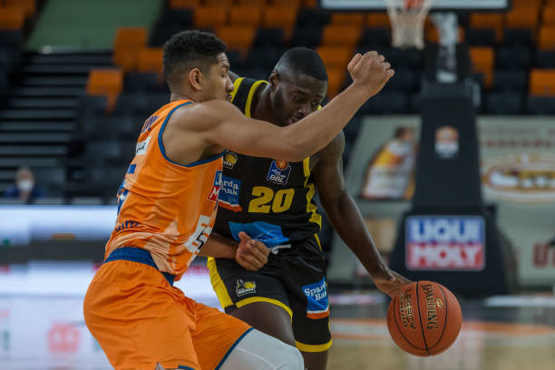 坚持职业生 坚持职业生